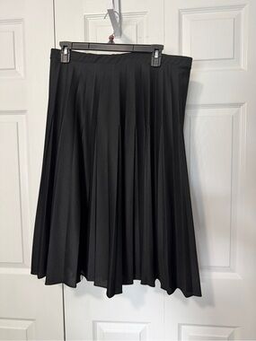Vintage Caper Mates Black Pleated Midi Skirt Size 15/16 Minimalist Flowy